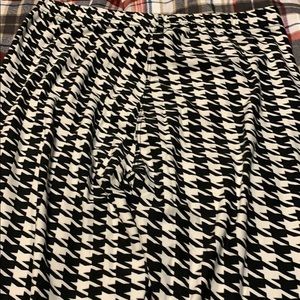 Leggings. Black and white design